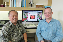 Associate Dean Kelvin Sewake and Dr. Scot Nelson tell
the story of anthurium blight in Hawai‘i.